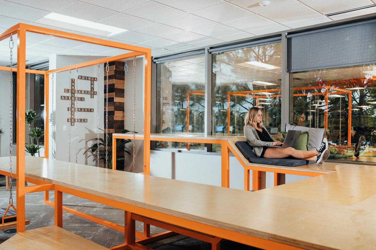 SwingLounge | Custom Commercial Swing Lounge Furniture - SwingTables