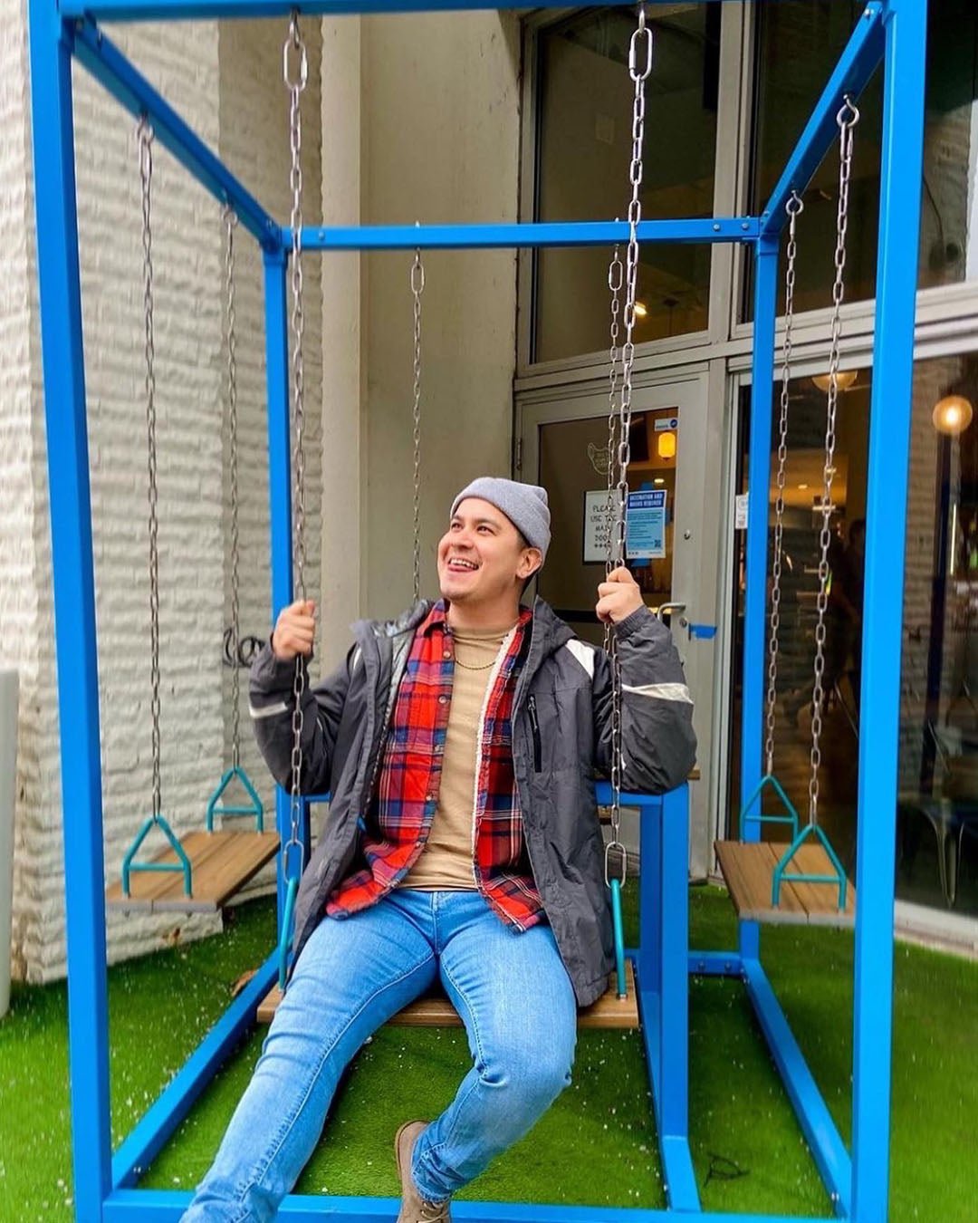 4-Seater SwingTable | Hand-Crafted Swing Table - SwingTables