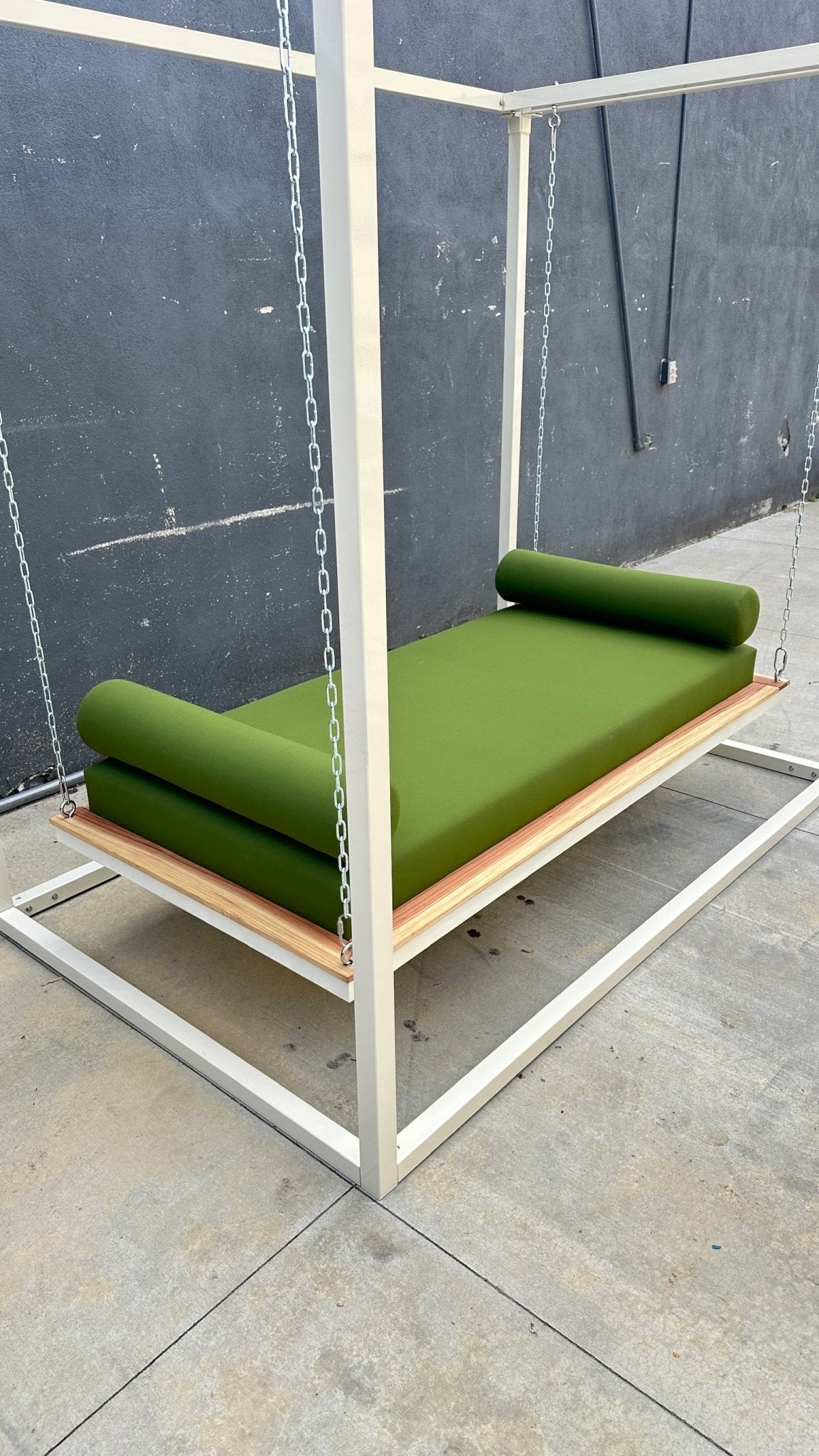 Single SwingBed | Hand-Crafted Hanging Daybed for One - SwingTables
